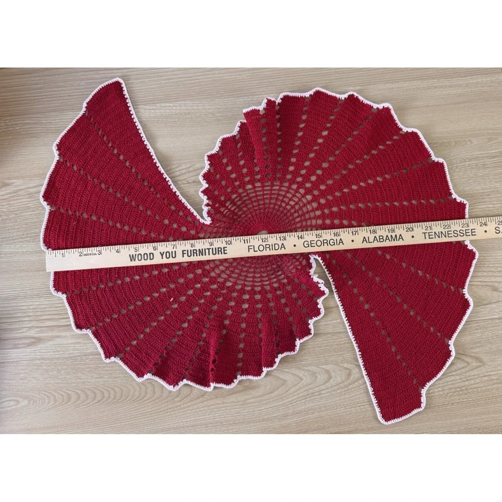 Handmade Christmas Crochet Table Runner Red White Spiral Mercerized Cotton 23in